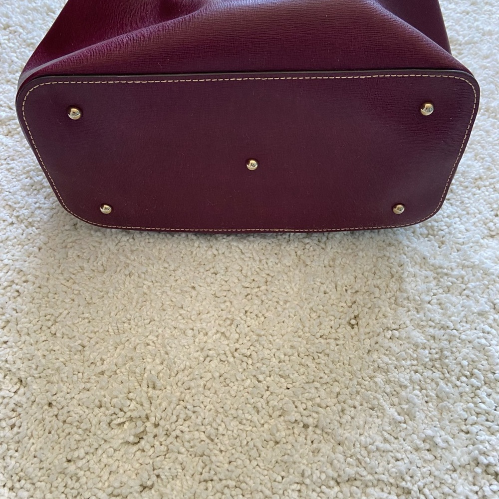 Dooney & Bourke Saffiano Burgundy Satchel Crossbody Large Barlow - Picture 7 of 10